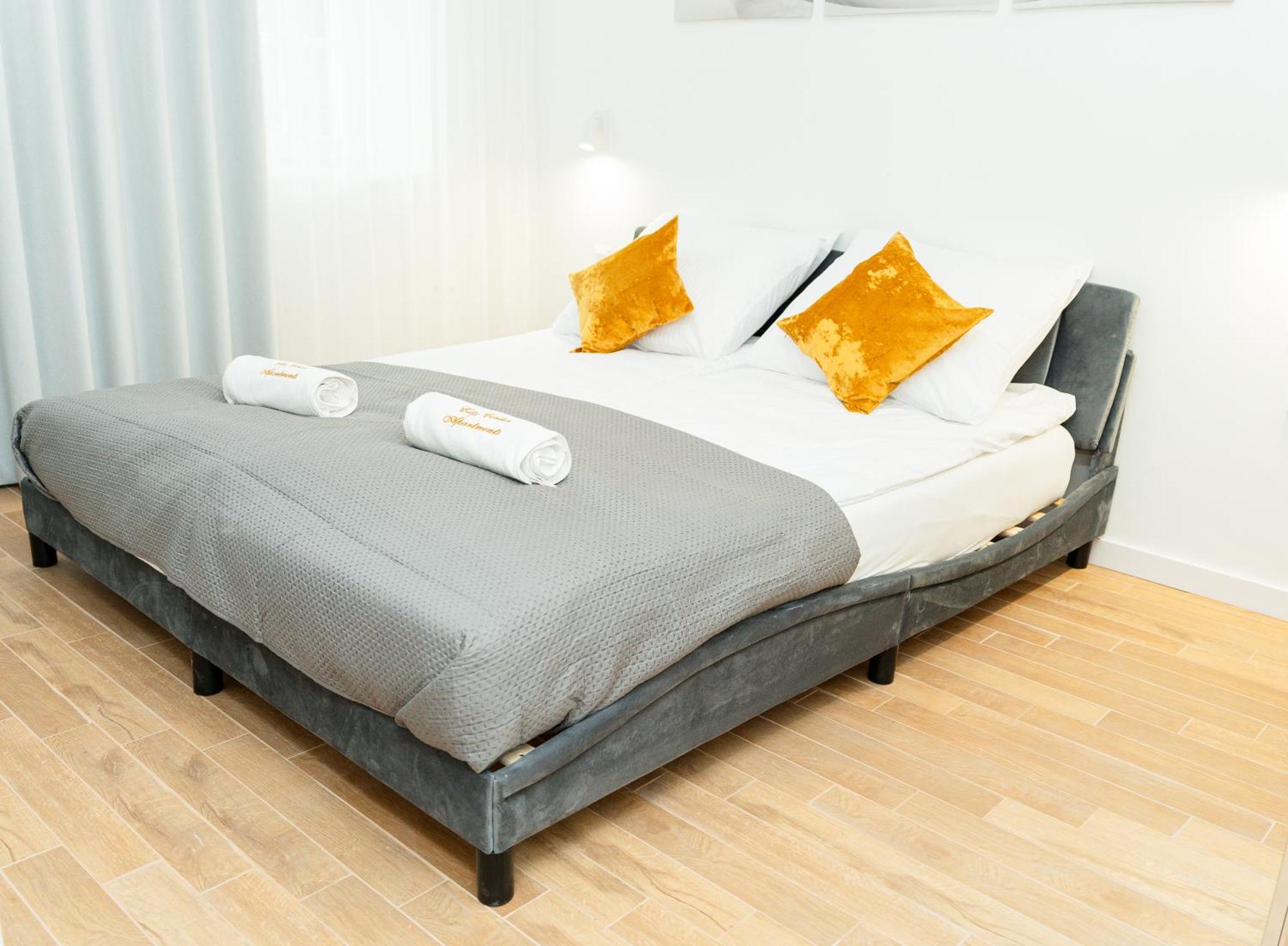 Apartment Zlocien *